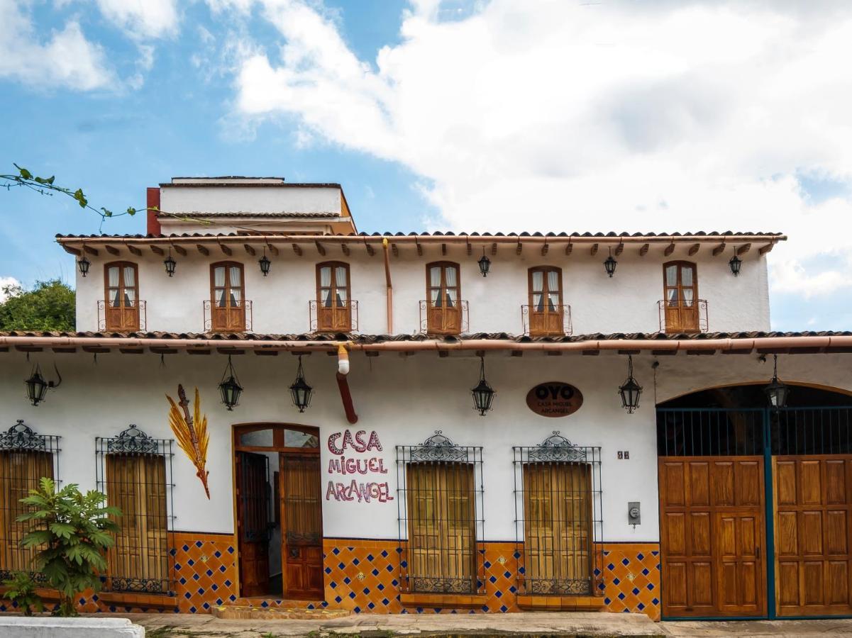 Отель Casa Miguel Arcangel Коатепек Экстерьер фото